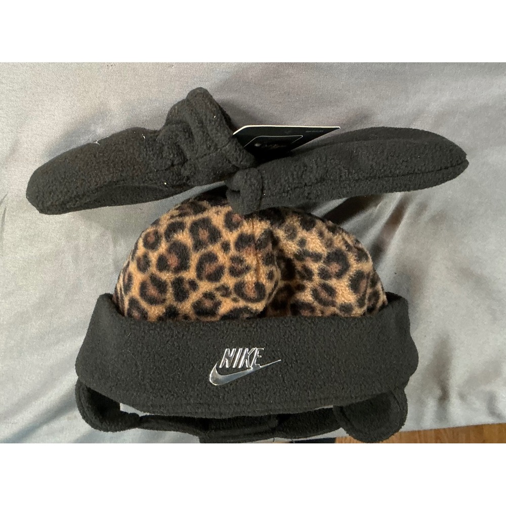 NWT Nike Infant Leopard Print Fleece Beanie and Mittens 2-Piece Set Black